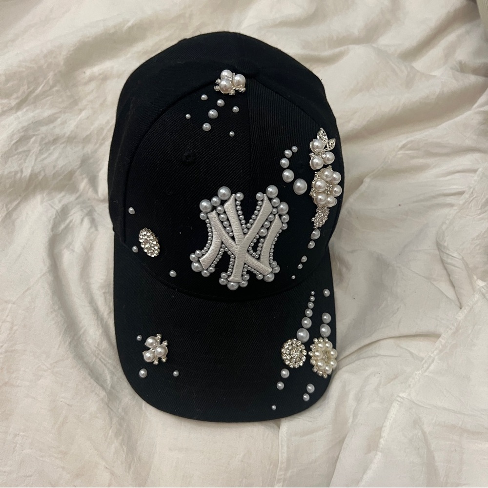 Black Yankees Cap Hat with Pearls